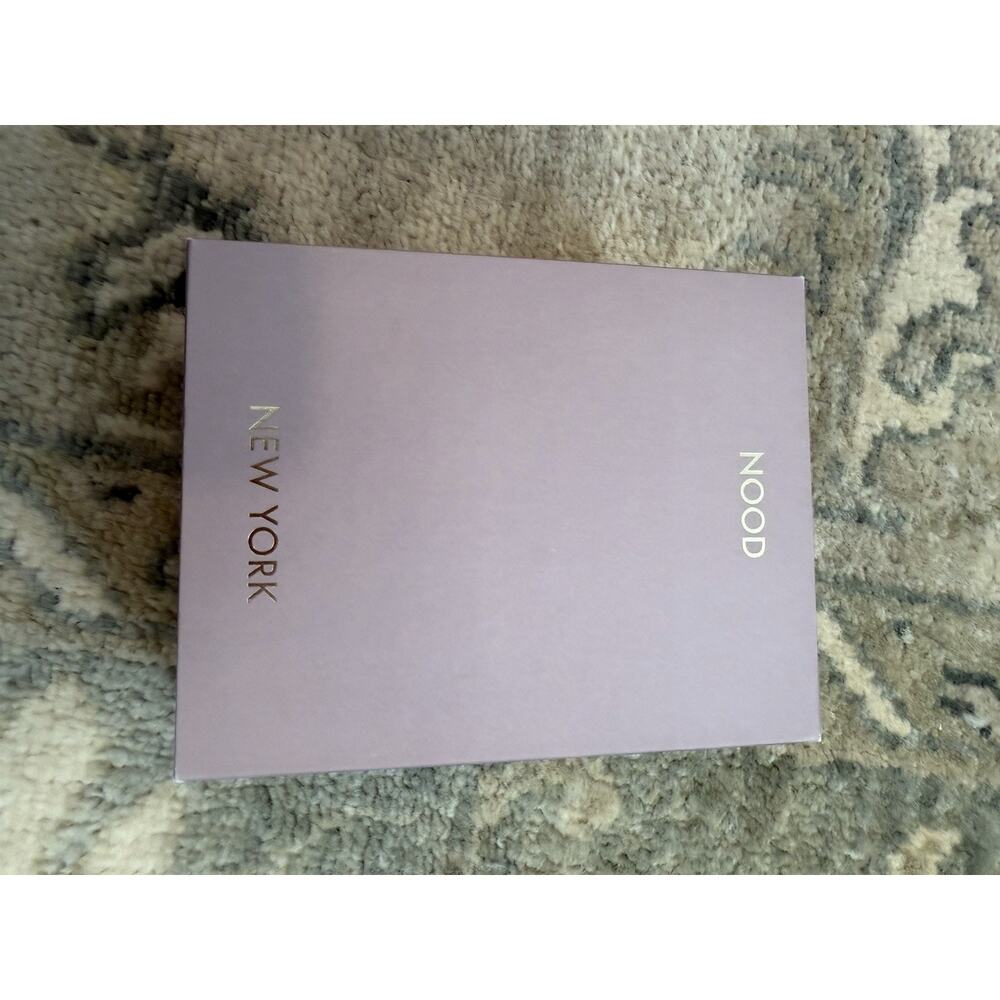 NOOD LIGHT & AIRY ADHESIVE BRA Seamless Luxe Adhesive Bra Nude D Cup NIB $50 - Picture 9 of 9